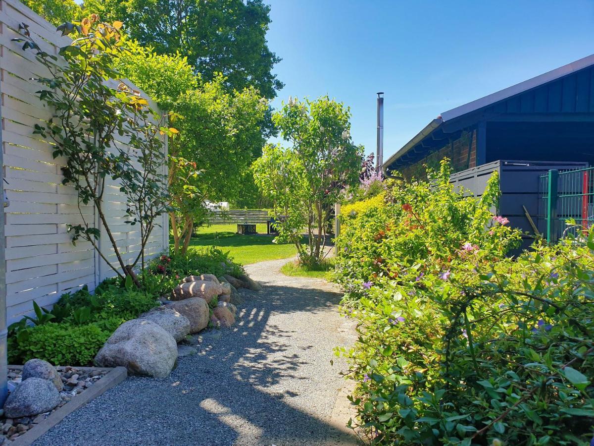 Moderne Fewo Nr 4 Mit Balkon, Sauna Im Haus, Garten - Ferienwohnungen Am Wald Klein Gelm エクステリア 写真